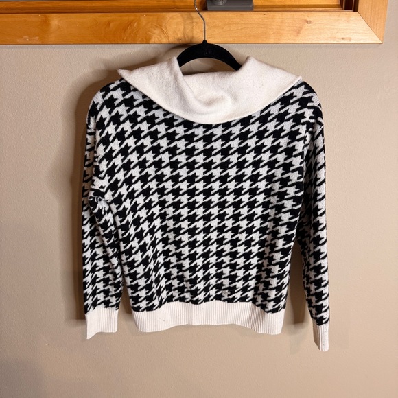 Talbots Black and White Houndstooth Sweater - Picture 4 of 6